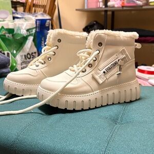 Chouiss Cream Faux-Fur Lace-Up Platform Ankle Boots